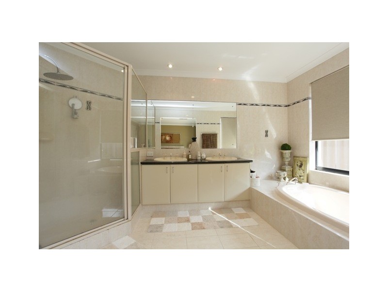 4 Greenbushes Place, Dianella WA 6059