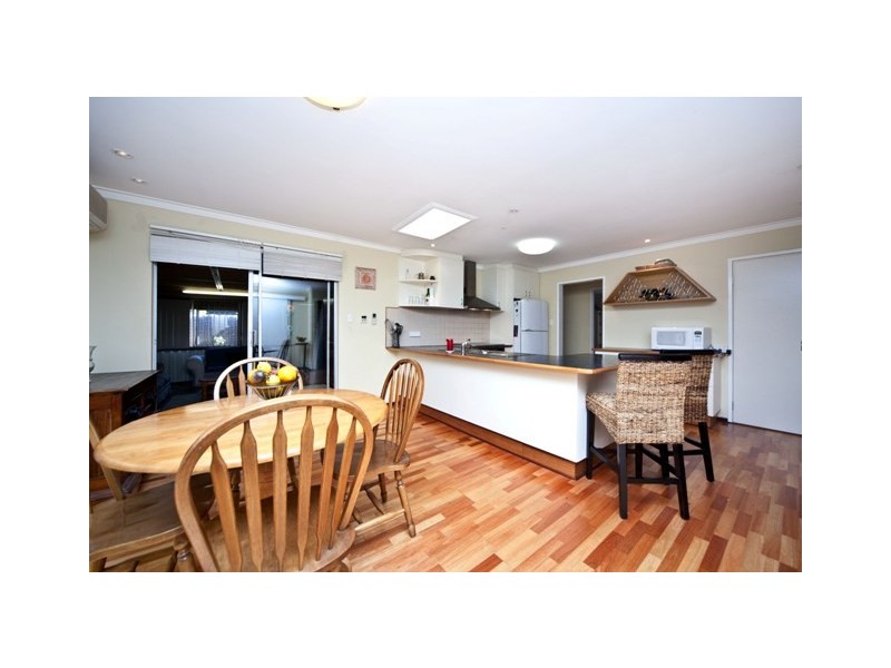 5 Lindsay Way, Padbury WA 6025