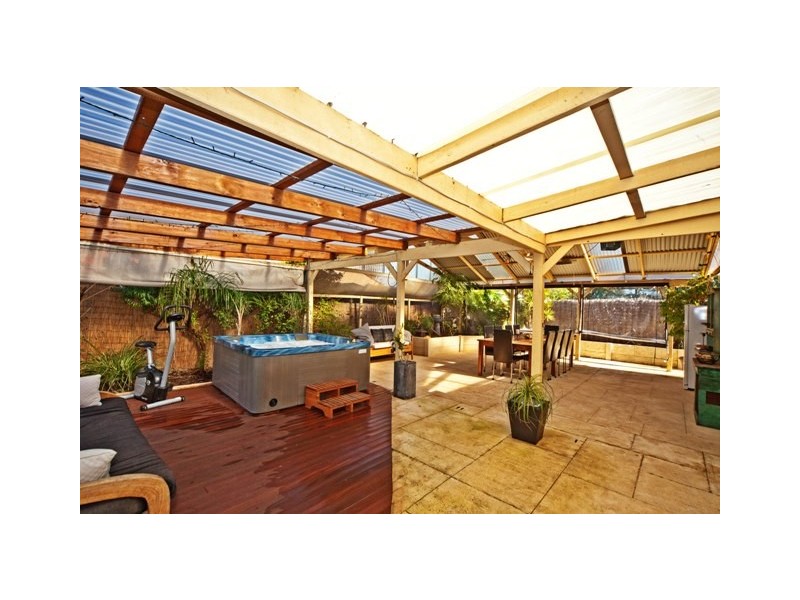 5 Lindsay Way, Padbury WA 6025