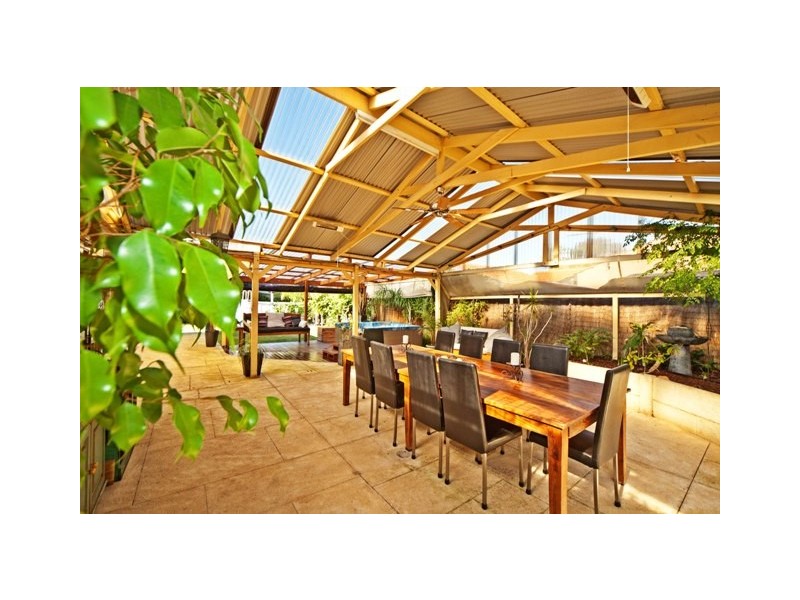 5 Lindsay Way, Padbury WA 6025