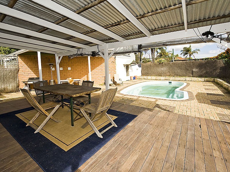 98 Epsom Avenue, Belmont WA 6104