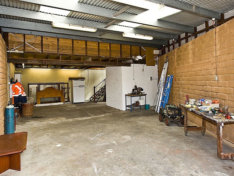 98 Epsom Avenue, Belmont WA 6104