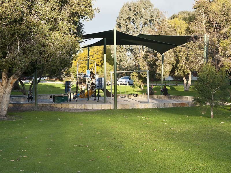 86 Dundas Road, Inglewood WA 6052