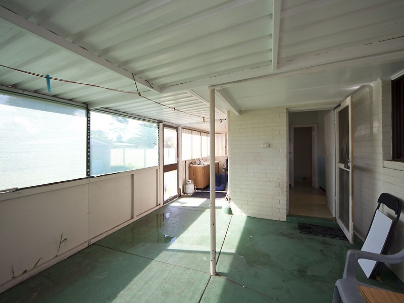 137 Arlunya Avenue, Cloverdale WA 6105