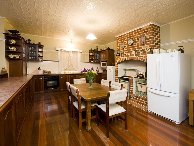 72 Tenth Avenue, Inglewood WA 6052