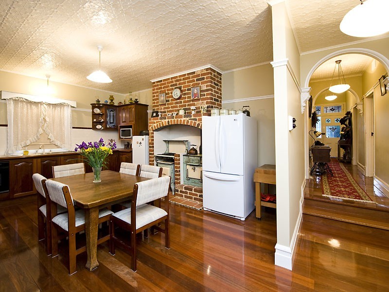 72 Tenth Avenue, Inglewood WA 6052