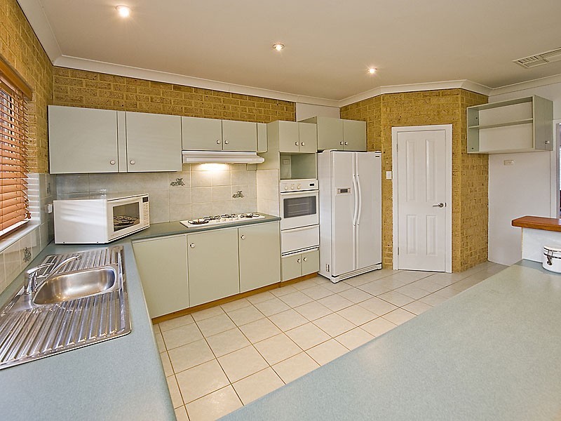 271 Fisher Street, Cloverdale WA 6105