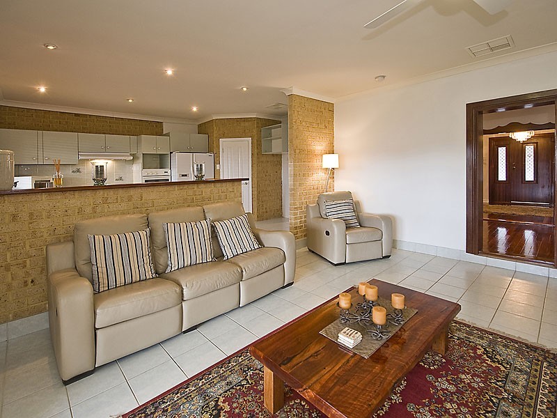 271 Fisher Street, Cloverdale WA 6105