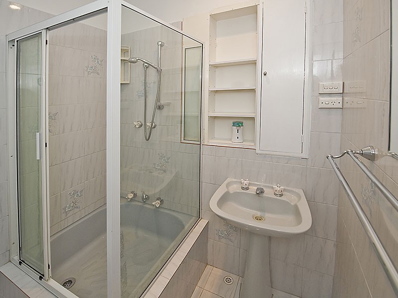 271 Fisher Street, Cloverdale WA 6105