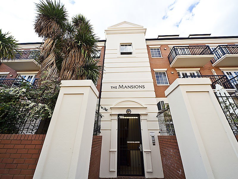 8/19 Little Shenton Lane, Northbridge WA 6003