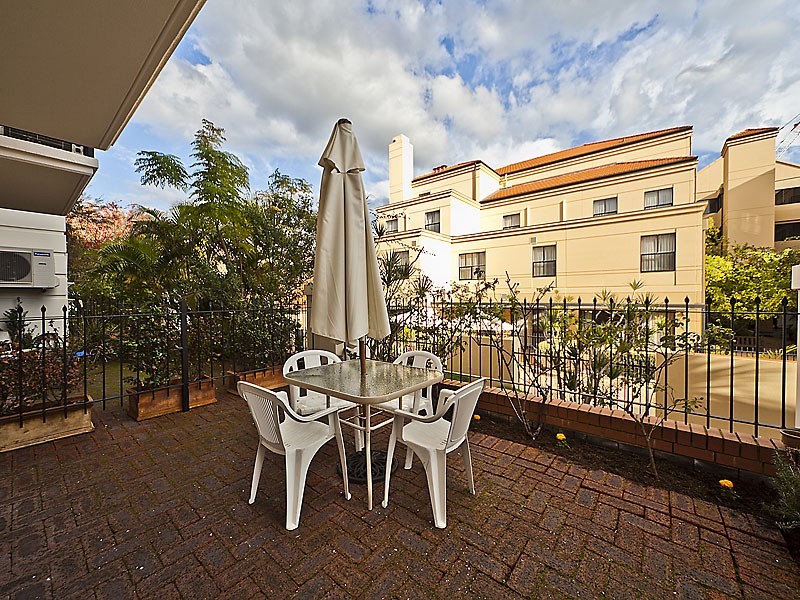 8/19 Little Shenton Lane, Northbridge WA 6003