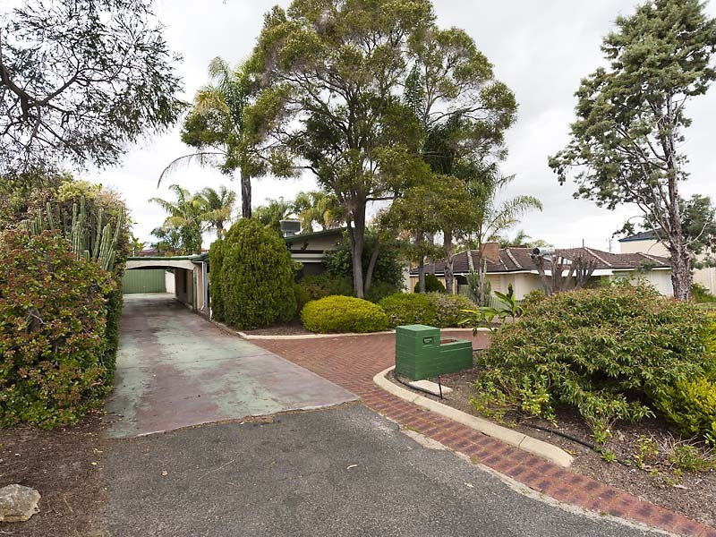 6 Lowes Street, Cloverdale WA 6105