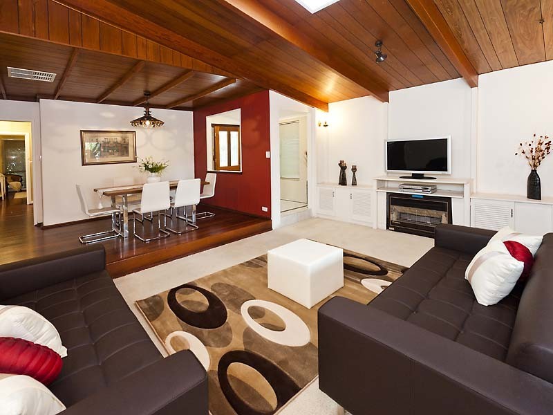 6 Lowes Street, Cloverdale WA 6105