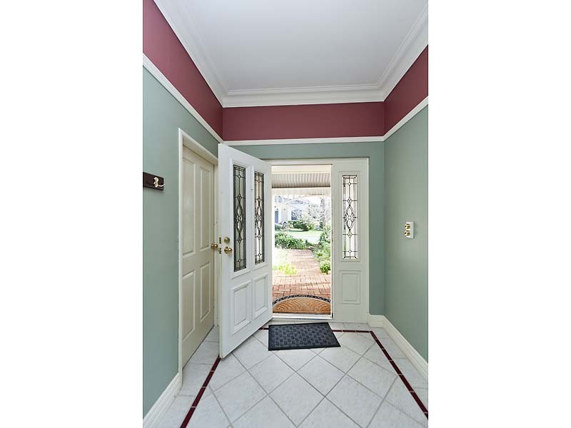 86 Lakeside Drive, Helena Valley WA 6056