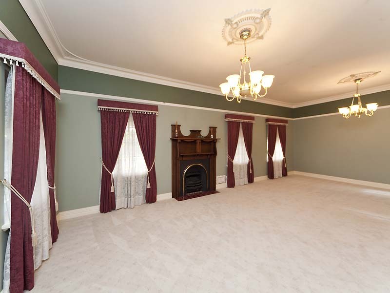 86 Lakeside Drive, Helena Valley WA 6056