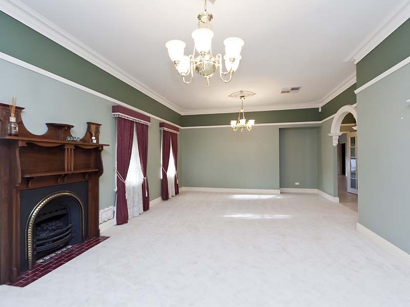 86 Lakeside Drive, Helena Valley WA 6056