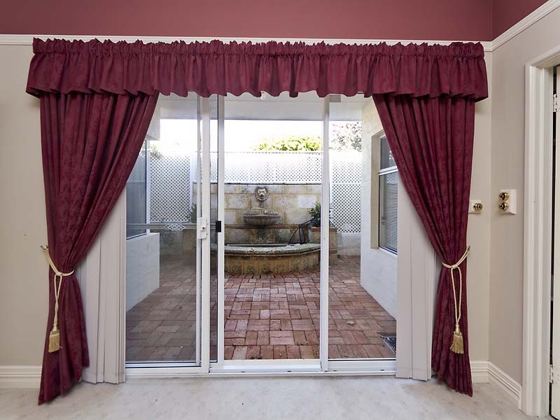 86 Lakeside Drive, Helena Valley WA 6056