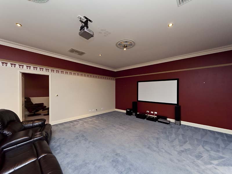 86 Lakeside Drive, Helena Valley WA 6056