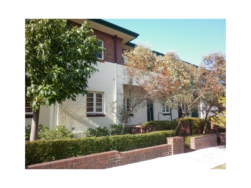 2/144 Lincoln Steet, Highgate WA 6003
