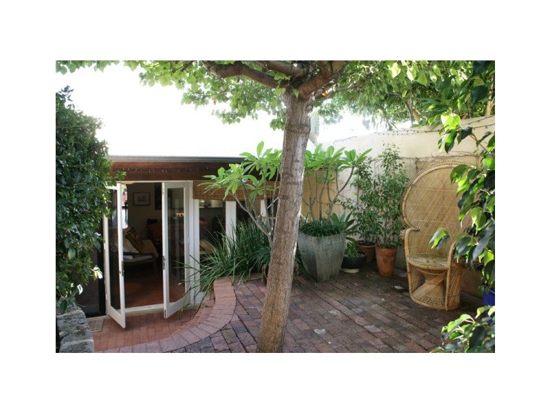 74 Robinson Ave, Perth WA 6000