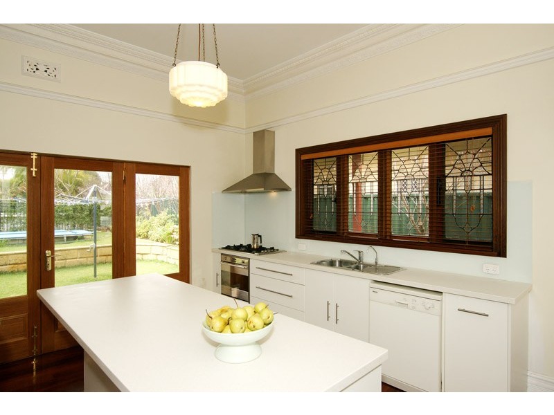 194 Seventh Avenue, Inglewood WA 6052