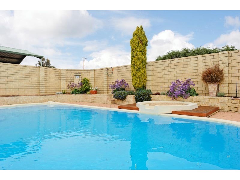 15 Wyndham Way, Yokine WA 6060