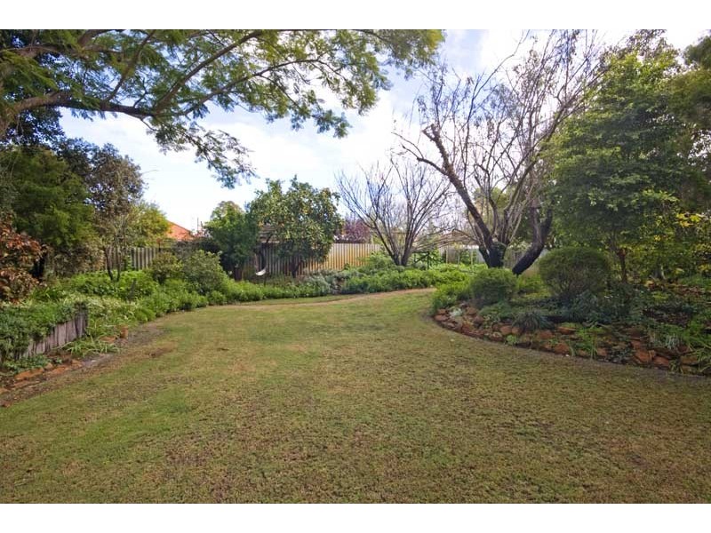 4 Hobart Street, Bayswater WA 6053