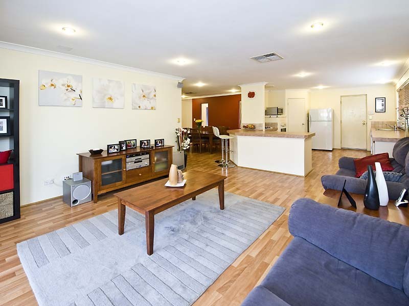 26 Escourt Road, Redcliffe WA 6104