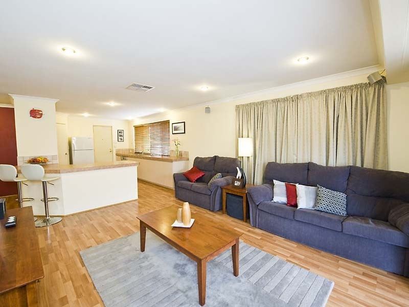 26 Escourt Road, Redcliffe WA 6104