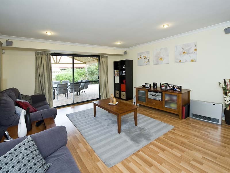 26 Escourt Road, Redcliffe WA 6104