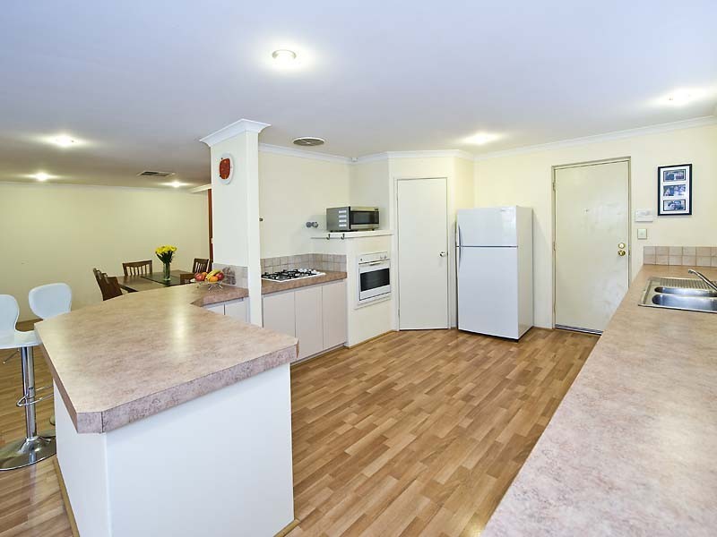 26 Escourt Road, Redcliffe WA 6104