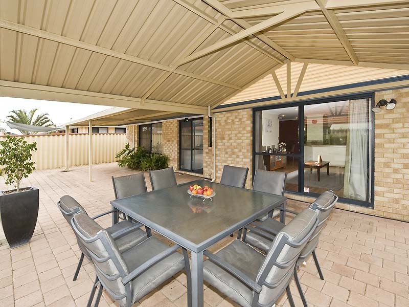 26 Escourt Road, Redcliffe WA 6104