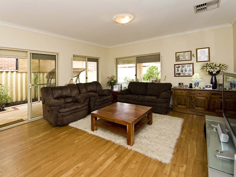 6 Firby Street, Cloverdale WA 6105