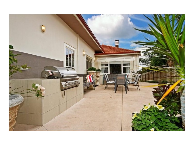 102 Whatley Crescent, Maylands WA 6051