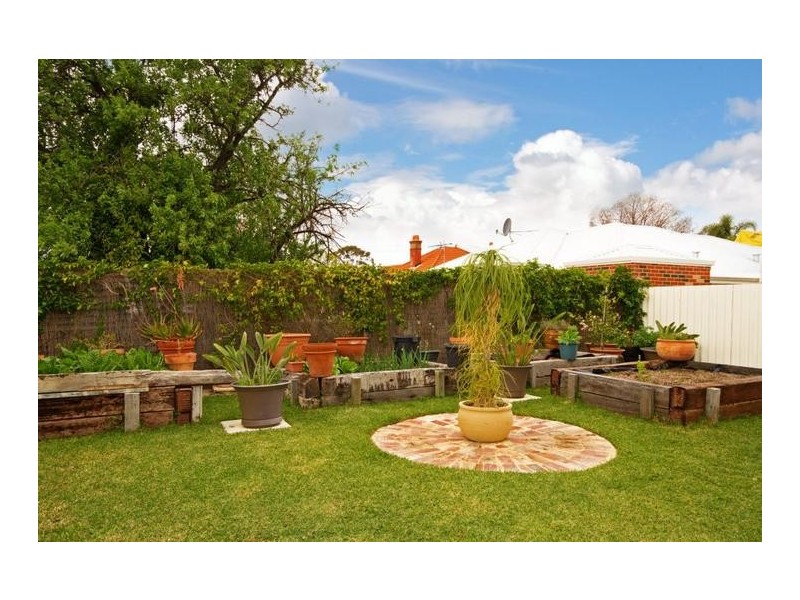 102 Whatley Crescent, Maylands WA 6051