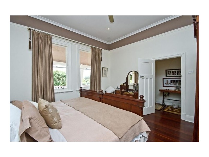 102 Whatley Crescent, Maylands WA 6051