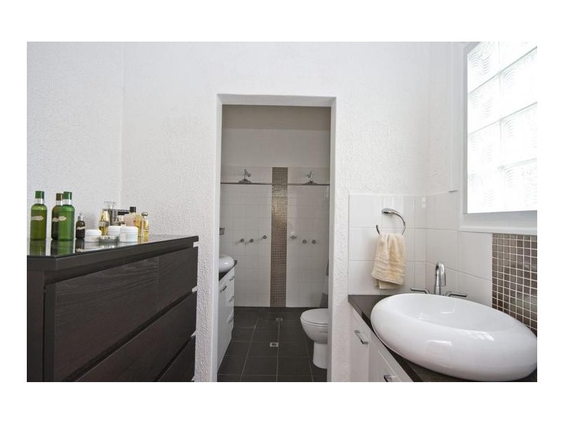 102 Whatley Crescent, Maylands WA 6051