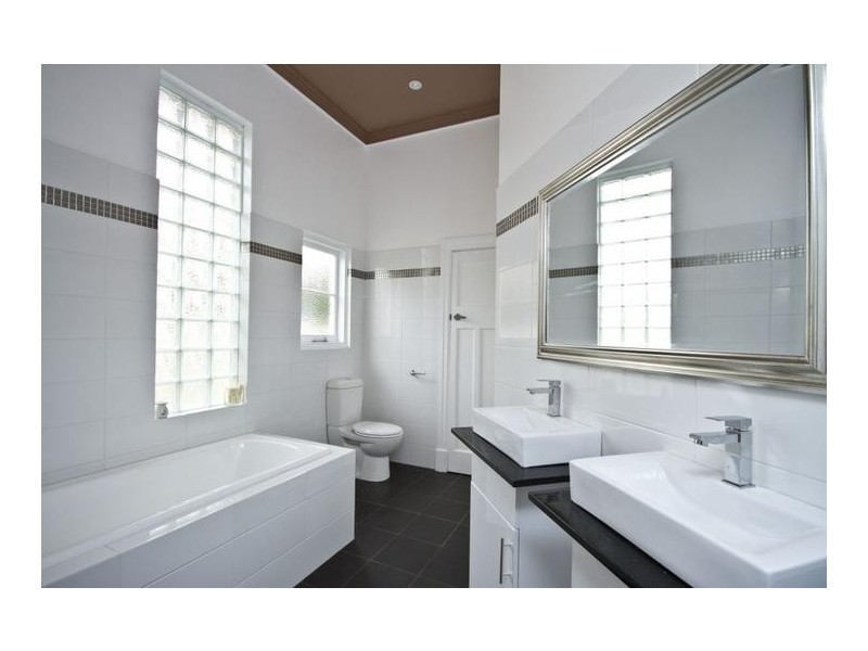 102 Whatley Crescent, Maylands WA 6051