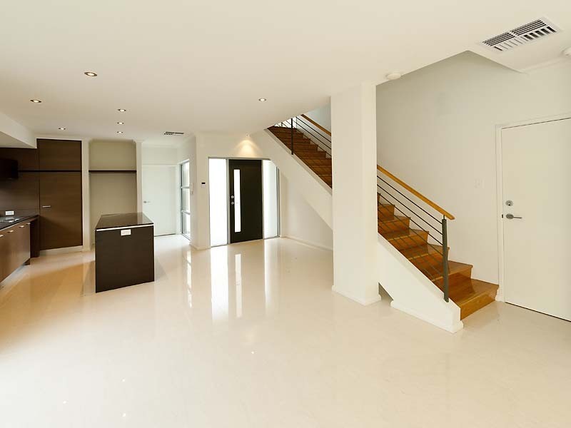 4/113 Gladstone Road, Rivervale WA 6103