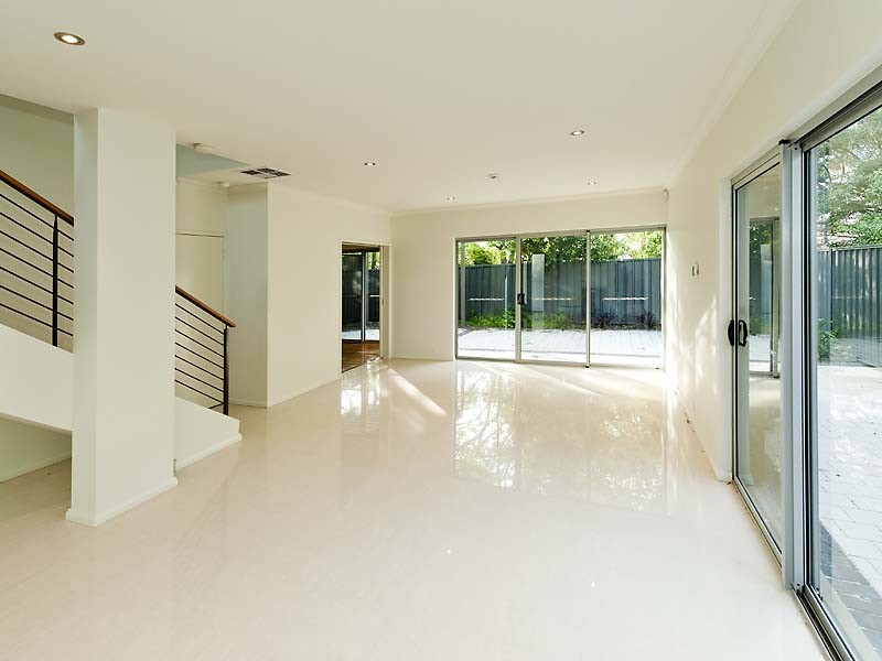 4/113 Gladstone Road, Rivervale WA 6103