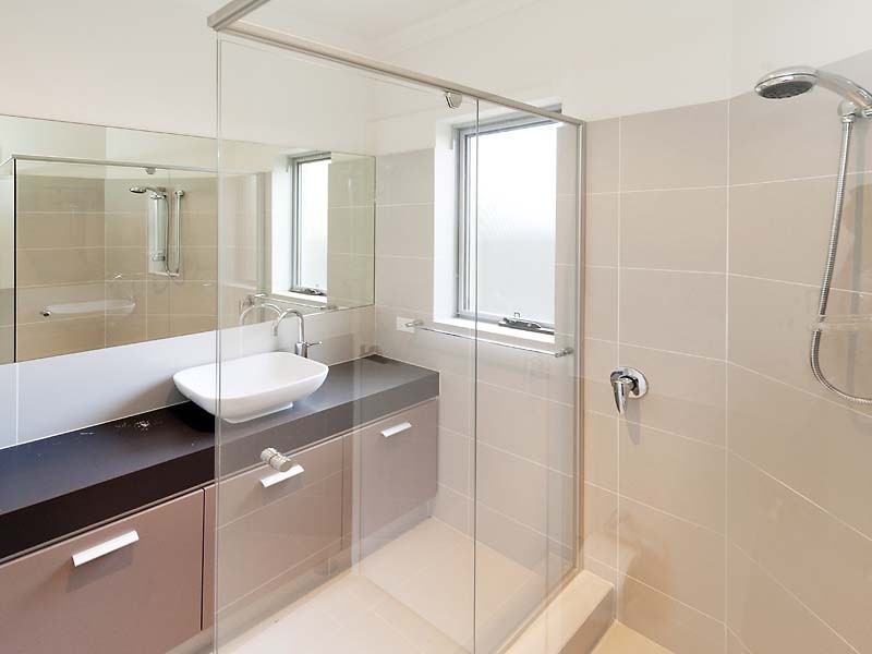 4/113 Gladstone Road, Rivervale WA 6103