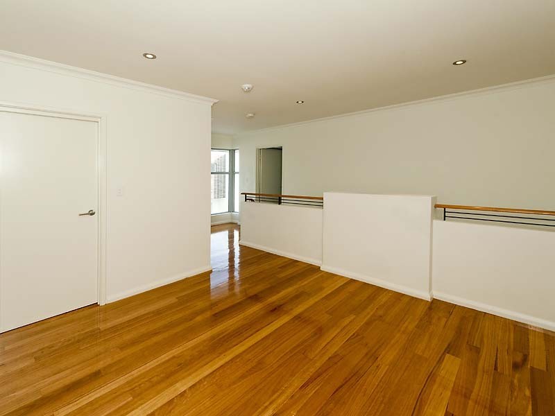 4/113 Gladstone Road, Rivervale WA 6103