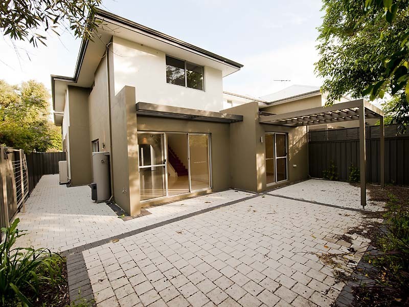 4/113 Gladstone Road, Rivervale WA 6103