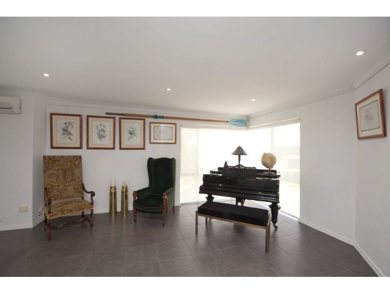 1 Malba Crescent, Dianella WA 6059