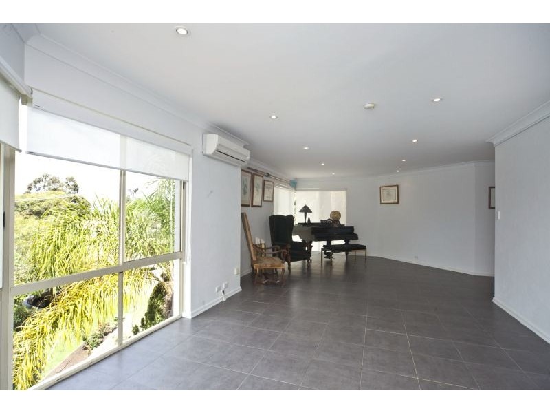 1 Malba Crescent, Dianella WA 6059