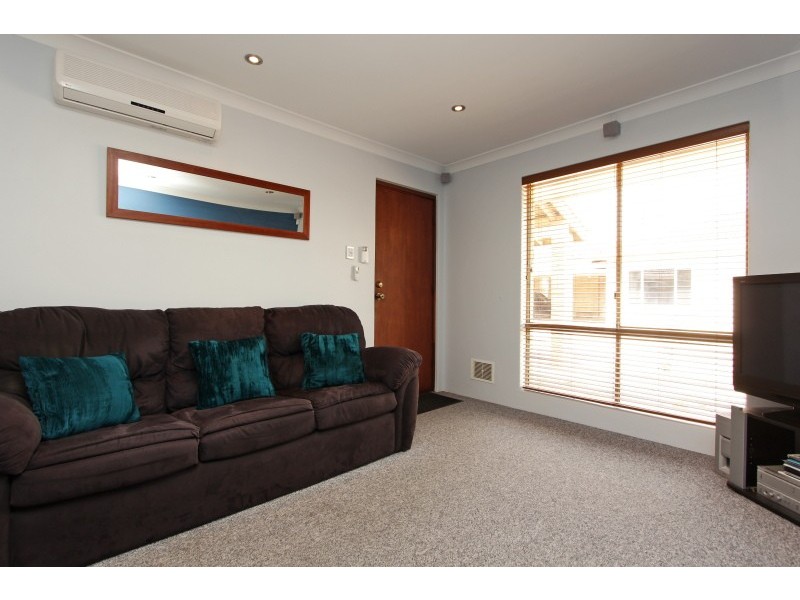 1/38 Camden Street, Dianella WA 6059