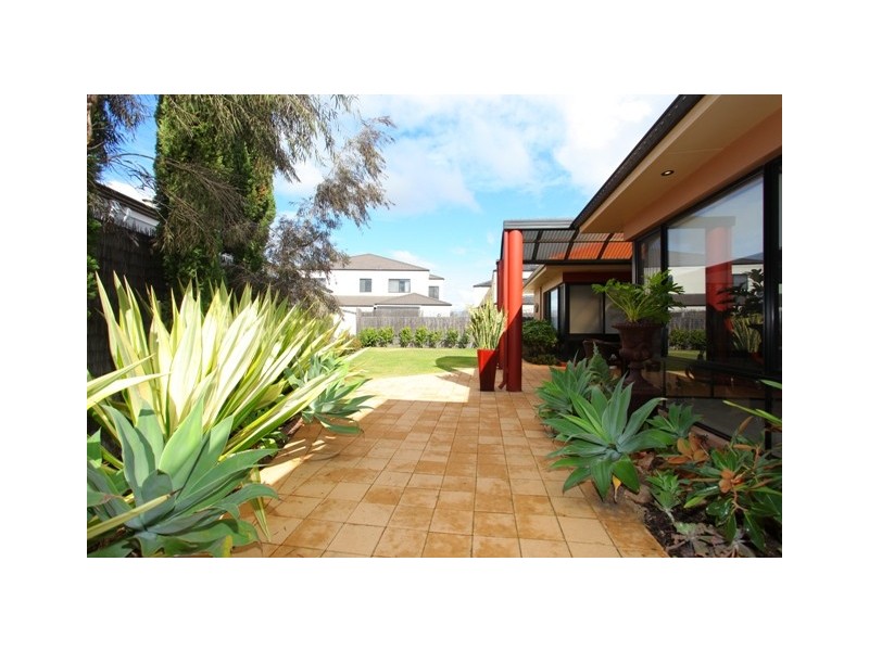 4 Greenbushes Place, Dianella WA 6059