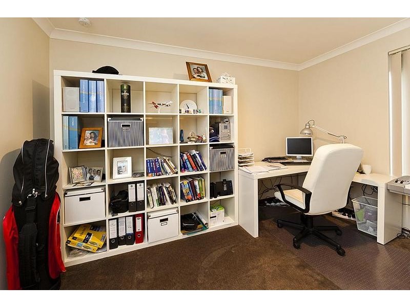 31 Regal Drive, Thornlie WA 6108