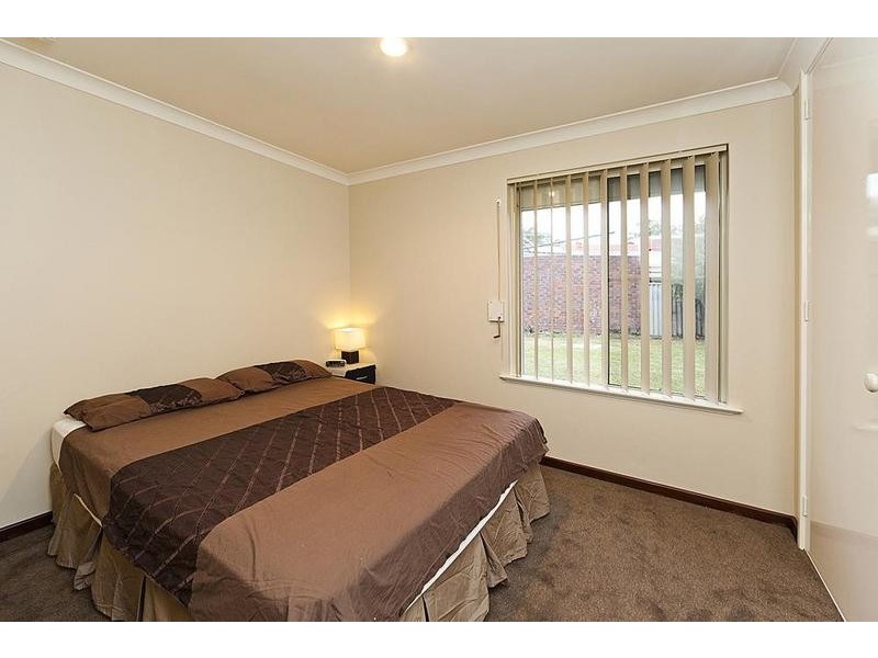 31 Regal Drive, Thornlie WA 6108