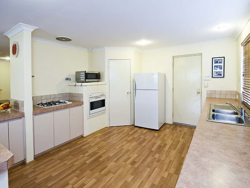 26 Estcourt Road, Redcliffe WA 6104